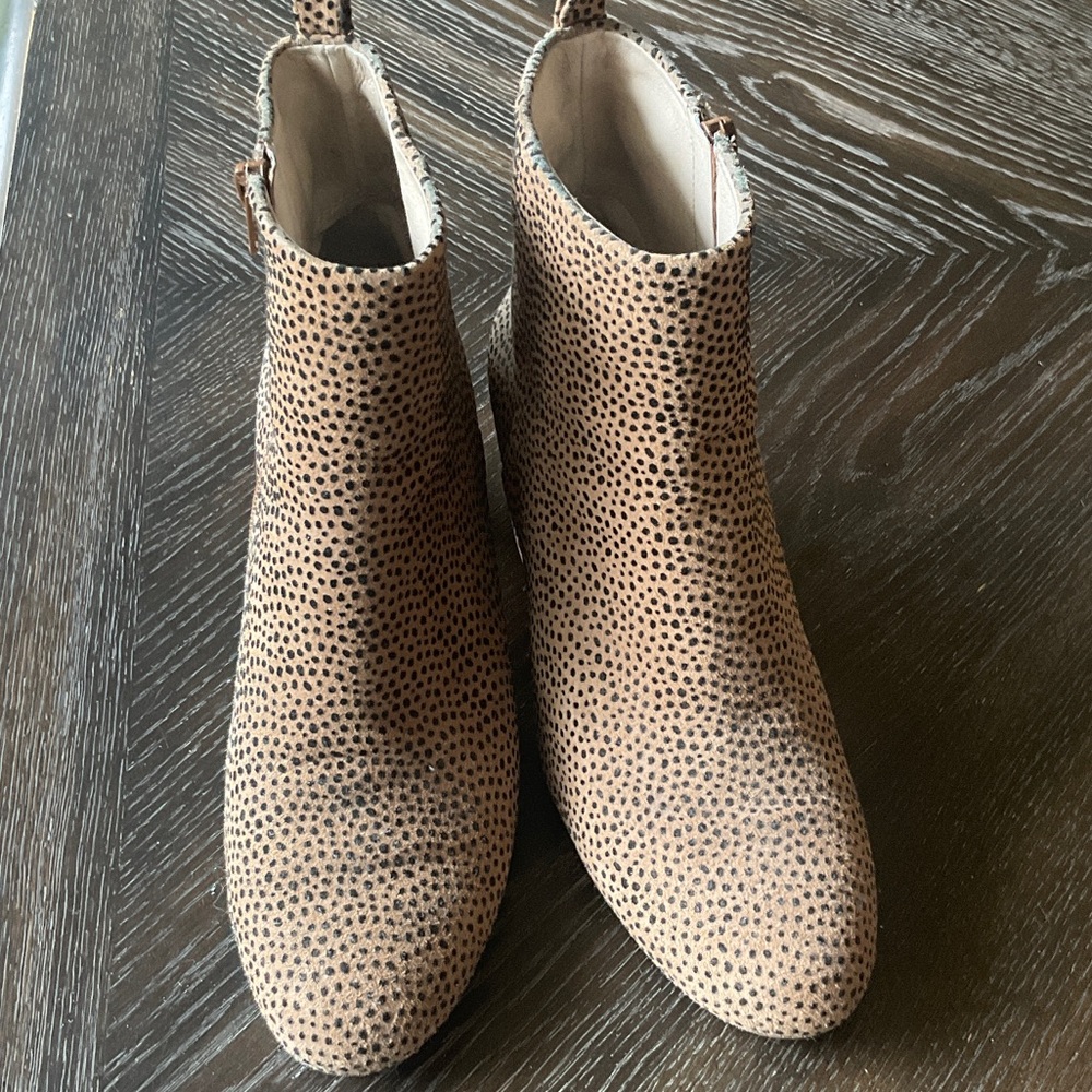 Gianni Bini Tan Ankle Boots with Black Dot Print